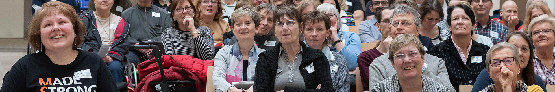 Publikum während eines Vortrags.