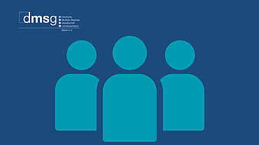 Drei stilisierte Figuren.